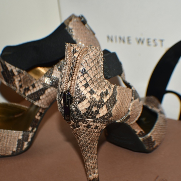 Nine West Leopard black Heel with zipper - Picture 6 of 6